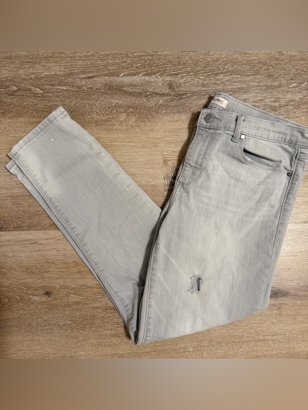 Banana Republic Premium Denim Light Gray Skinny Jeans with Subtle Distressing